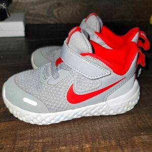 Nike toddler shoes